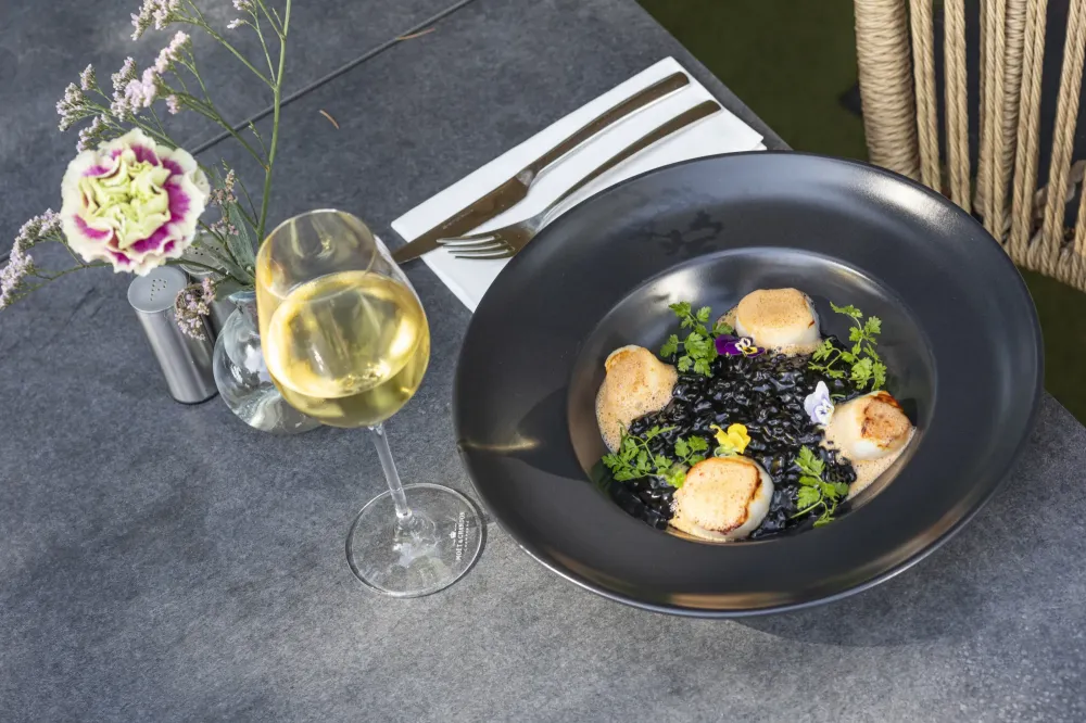 Assiette-la-table-de-l-hippodrome